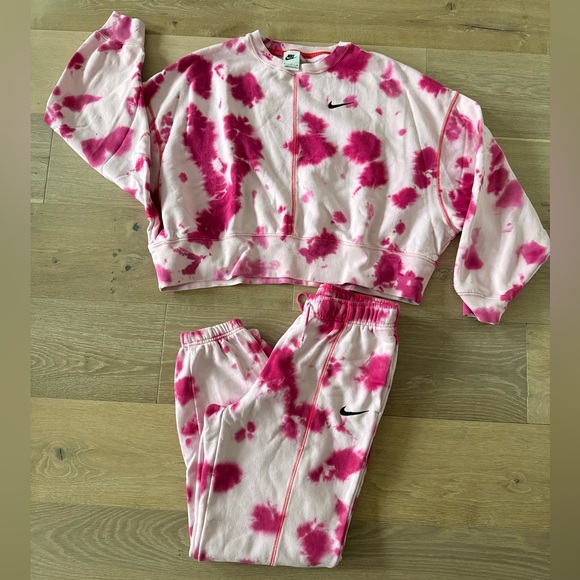 Nike Pants - Nike Jogger Set